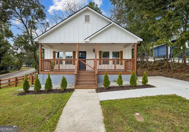 Photo 1 of Single family home for sale at 629 Elmwood St, Canton, GA 30114 | MLS# 10851511 | Listing updated on 2026-10-08