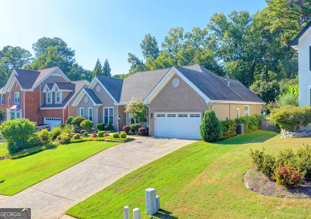Photo 2 of Single family home for sale at 2949 Gavin Pl, Duluth, GA 30096 | MLS# 10851096 | Listing updated on 2026-10-06