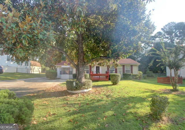 Photo 3 of Single family home for sale at 612 Tower Rd, Peachtree City, GA 30269 | MLS# 10851981 | Listing updated on 2026-10-07