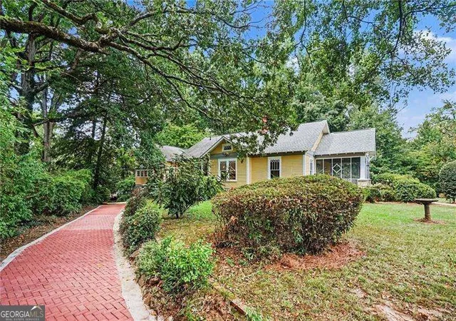 Photo 3 of Single family home for sale at 906 Mell Ave, Clarkston, GA 30021 | MLS# 10845551 | Listing updated on 2026-09-28