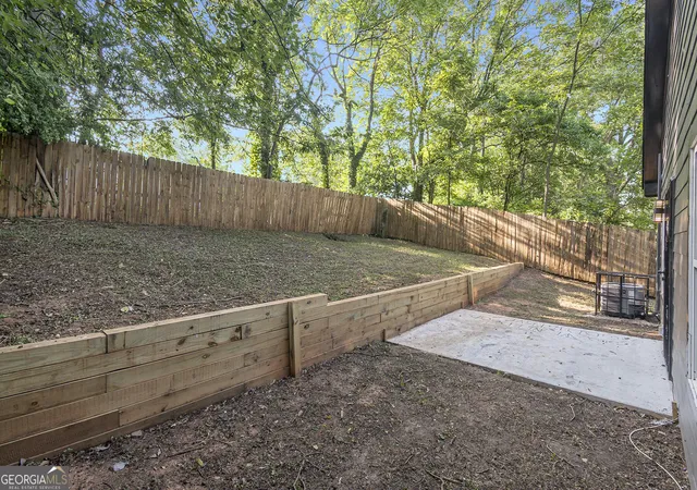Photo 16 of Single family home for sale at 904 Smith St SW, Atlanta, GA 30310 | MLS# 10832820 | Listing updated on 2026-10-05
