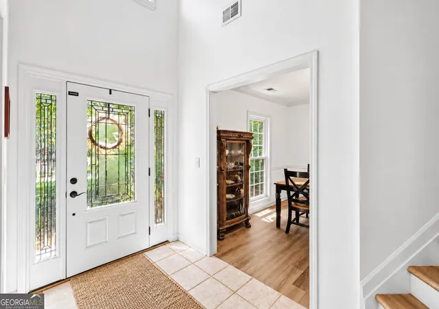 Photo 3 of Single family home for sale at 1350 Gran Forest Dr, Cumming, GA 30041 | MLS# 10826286 | Listing updated on 2026-10-08