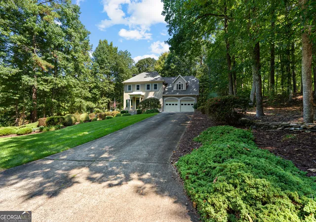 Photo 2 of Single family home for sale at 15 Oak Ridge Dr, Sharpsburg, GA 30277 | MLS# 10840131 | Listing updated on 2026-09-18