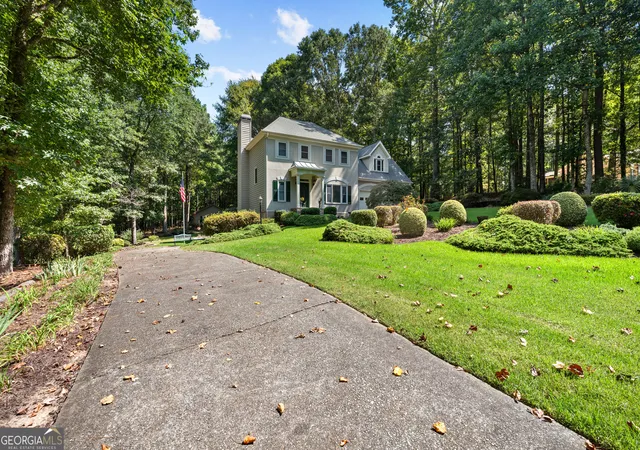 Photo 4 of Single family home for sale at 15 Oak Ridge Dr, Sharpsburg, GA 30277 | MLS# 10840131 | Listing updated on 2026-09-18