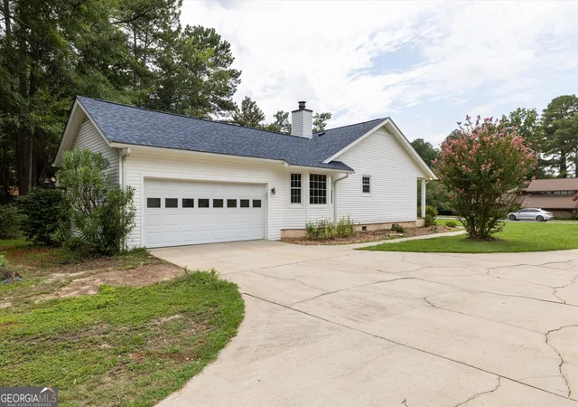 Photo 2 of Single family home for sale at 1082 Kismet Dr, Aiken, SC 29803 | MLS# 10847872 | Listing updated on 2026-09-17