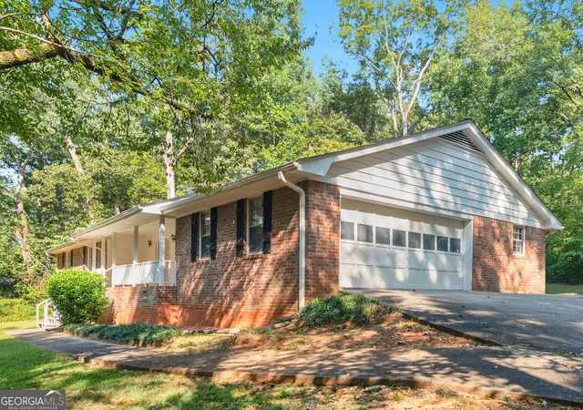 Photo 4 of Single family home for sale at 1038 Jodeco Rd, Stockbridge, GA 30281 | MLS# 10849980 | Listing updated on 2026-10-05