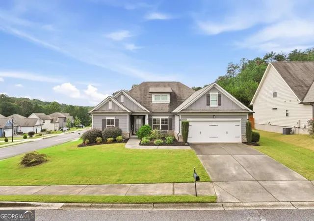 Photo 1 of Single family home for sale at 17 Hartwell Ln, Dawsonville, GA 30534 | MLS# 10853097 | Listing updated on 2026-10-08