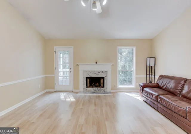 Photo 4 of Single family home for sale at 525 Clearwater Pl, Lawrenceville, GA 30044 | MLS# 10837947 | Listing updated on 2026-09-17
