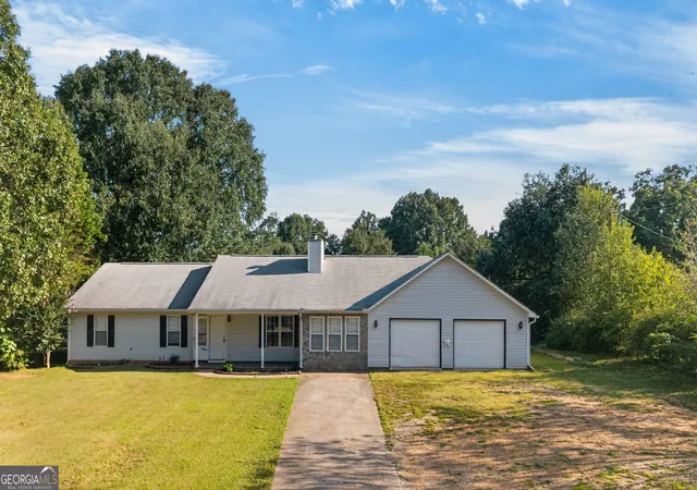 Photo 2 of Single family home for sale at 755 Peeksville Rd, Locust Grove, GA 30248 | MLS# 10833312 | Listing updated on 2026-09-17
