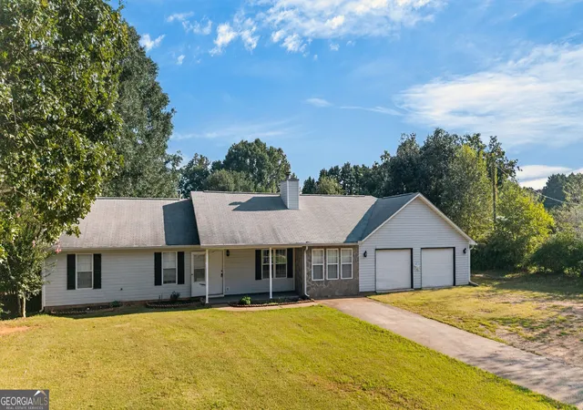 Photo 3 of Single family home for sale at 755 Peeksville Rd, Locust Grove, GA 30248 | MLS# 10833312 | Listing updated on 2026-09-17