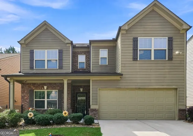 Photo 2 of Single family home for sale at 3924 Kingfisher Dr, Atlanta, GA 30349 | MLS# 10840850 | Listing updated on 2026-09-19