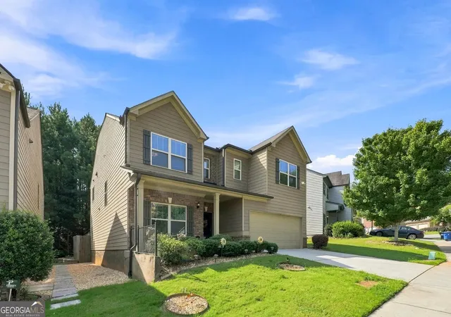 Photo 3 of Single family home for sale at 3924 Kingfisher Dr, Atlanta, GA 30349 | MLS# 10840850 | Listing updated on 2026-09-19