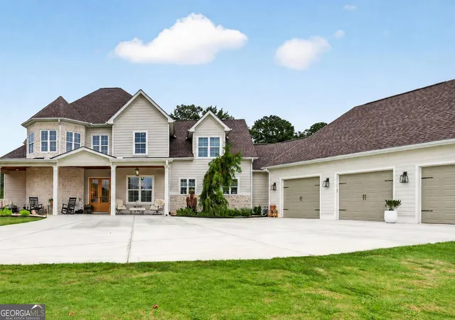 Photo 2 of Single family home for sale at 124 John C Hunter Rd, Sharpsburg, GA 30277 | MLS# 10845968 | Listing updated on 2026-09-28