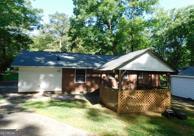 Photo 2 of Single family home for sale at 4618 Bartlett Rd, Forest Park, GA 30297 | MLS# 10836965 | Listing updated on 2026-09-01