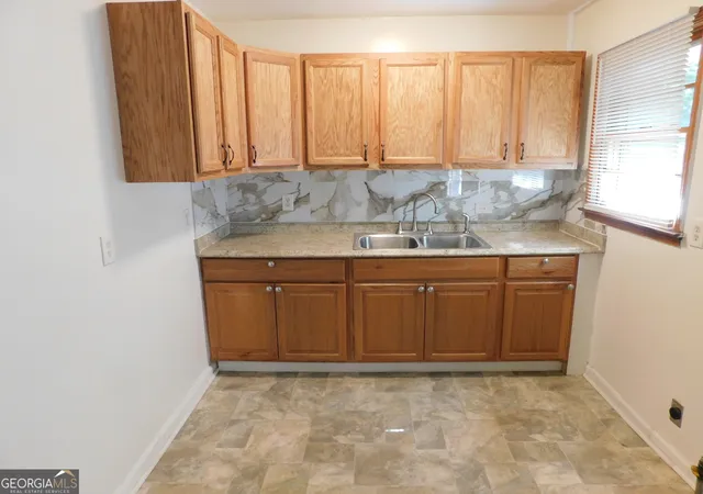 Photo 3 of Single family home for sale at 4618 Bartlett Rd, Forest Park, GA 30297 | MLS# 10836965 | Listing updated on 2026-09-01