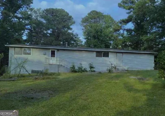 Photo 3 of Single family home for sale at 520 Lee Dr, Thomson, GA 30824 | MLS# 10852368 | Listing updated on 2026-10-08