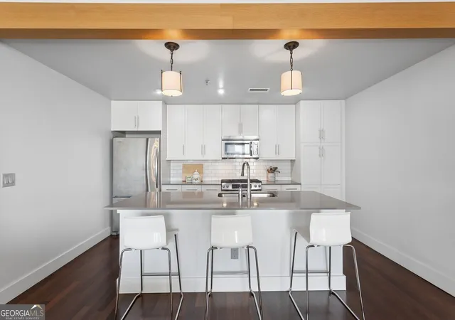 Photo 2 of Condo for sale at 1100 Howell Ml Rd Nw #503, Atlanta, GA 30318 | MLS# 10852437 | Listing updated on 2026-09-24