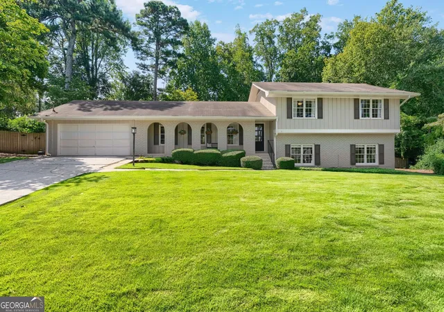 Photo 1 of Sale Pending at 1475 Carnaby Ct, Dunwoody, GA 30338 | MLS# 10841549 | Listing updated on 2026-09-15