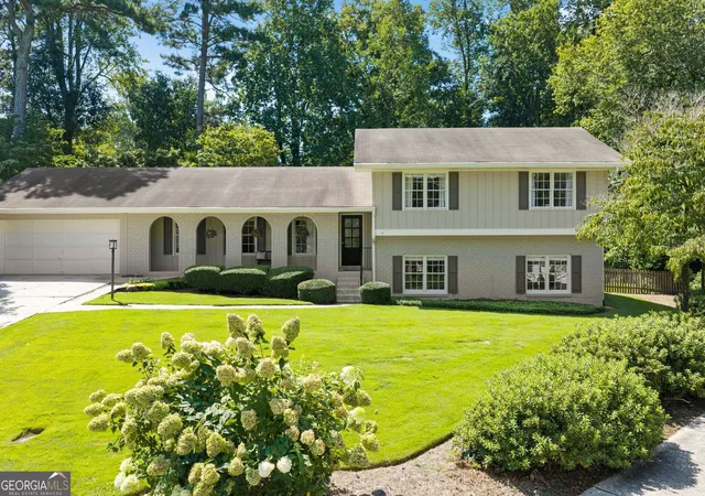 Photo 56 of Sale Pending at 1475 Carnaby Ct, Dunwoody, GA 30338 | MLS# 10841549 | Listing updated on 2026-09-15