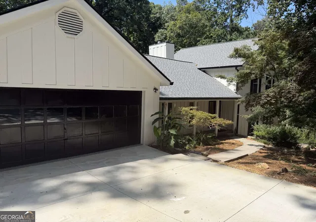 Photo 2 of Single family home for sale at 5314 High Harbor Ct, Gainesville, GA 30504 | MLS# 10819400 | Listing updated on 2026-09-23