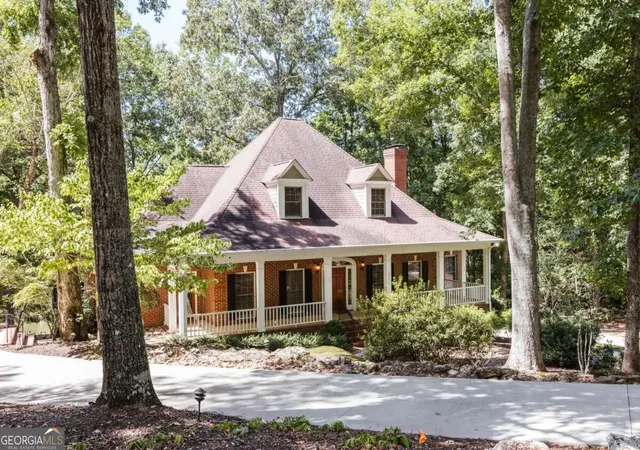 Photo 4 of Single family home for sale at 320 Millstone Cir, Athens, GA 30605 | MLS# 10843717 | Listing updated on 2026-09-24