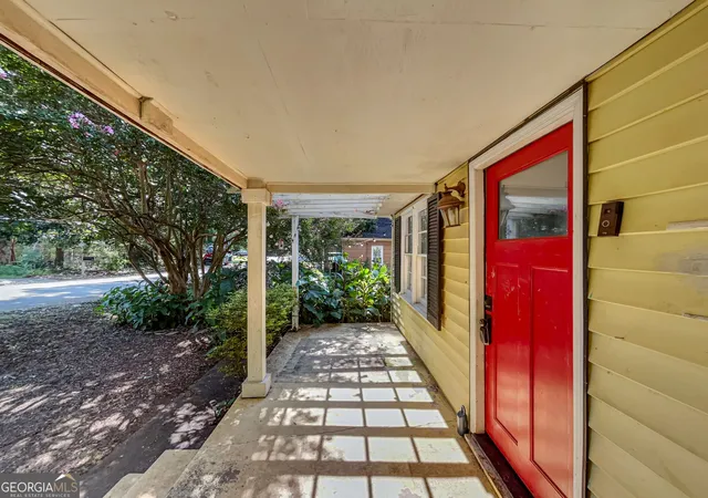 Photo 3 of Single family home for sale at 1748 E Broad St, Athens, GA 30601 | MLS# 10838806 | Listing updated on 2026-10-09