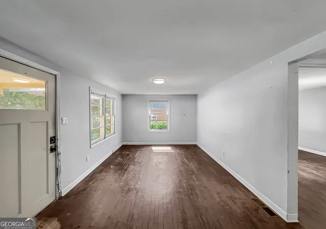 Photo 4 of Single family home for sale at 1748 E Broad St, Athens, GA 30601 | MLS# 10838806 | Listing updated on 2026-10-09