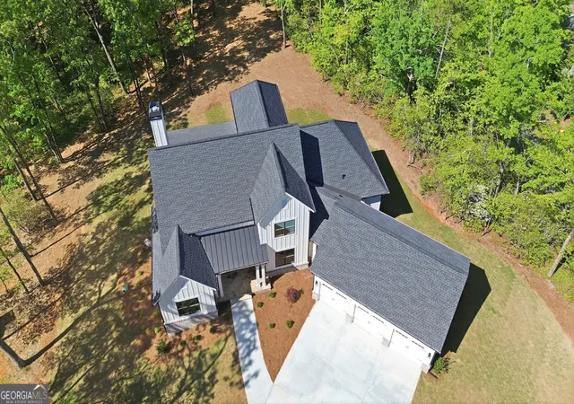 Photo 2 of Single family home for sale at 110 Fall Pippin Ct, Clarkesville, GA 30523 | MLS# 10846241 | Listing updated on 2026-09-30