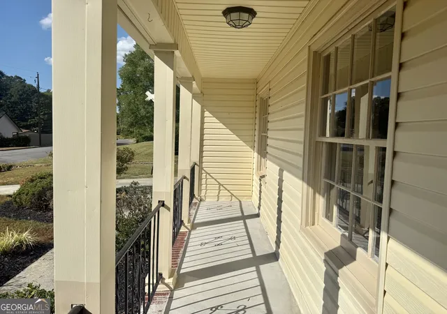 Photo 3 of Sale Pending at 5 E Valley Rd Ne, Rome, GA 30161 | MLS# 10844008 | Listing updated on 2026-09-13