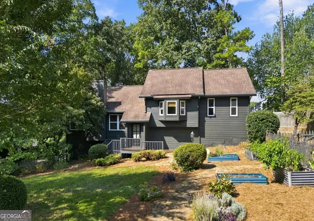 Photo 2 of Single family home for sale at 3751 Station Dr, Kennesaw, GA 30144 | MLS# 10848908 | Listing updated on 2026-09-18