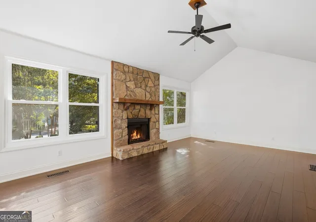 Photo 4 of Single family home for sale at 3751 Station Dr, Kennesaw, GA 30144 | MLS# 10848908 | Listing updated on 2026-09-18