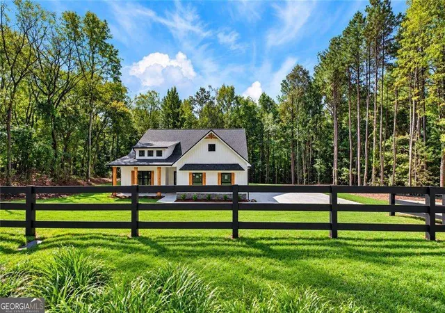 Photo 3 of Single family home for sale at 338 Dunn Rd, Silver Creek, GA 30173 | MLS# 10848636 | Listing updated on 2026-10-05