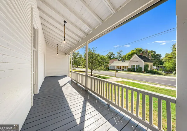 Photo 3 of Sale Pending at 175 S Mcintosh St, Elberton, GA 30635 | MLS# 10853617 | Listing updated on 2026-09-29