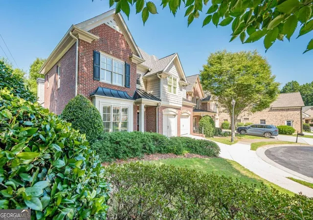 Photo 3 of Single family home for sale at 4787 Lakeway Pl, Alpharetta, GA 30005 | MLS# 10840814 | Listing updated on 2026-09-18