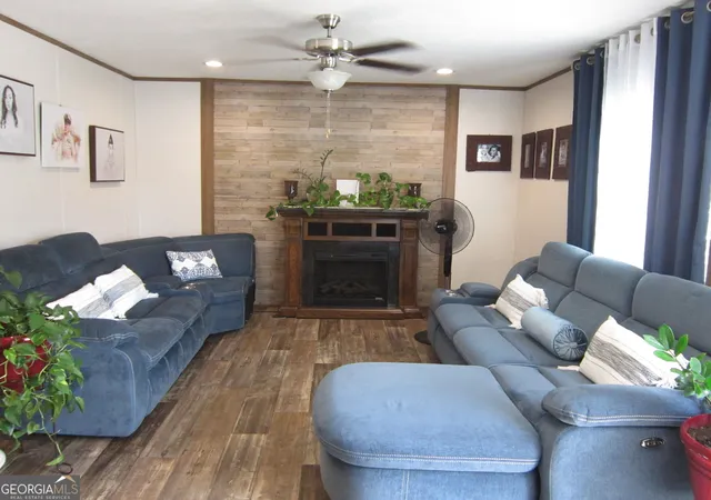 Photo 3 of Manufactured home for sale at 374 Robin Ln #374R, Mcdonough, GA 30253 | MLS# 10836314 | Listing updated on 2026-09-15