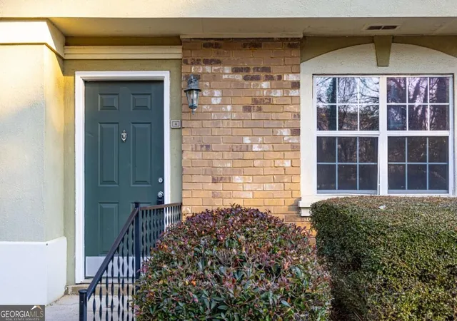 Photo 3 of Condo for sale at 6900 Roswell Rd #L4, Sandy Springs, GA 30328 | MLS# 10840822 | Listing updated on 2026-09-25