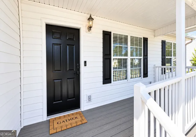 Photo 3 of Single family home for sale at 8 Magnolia St, Aragon, GA 30104 | MLS# 10879549 | Listing updated on 2026-10-27
