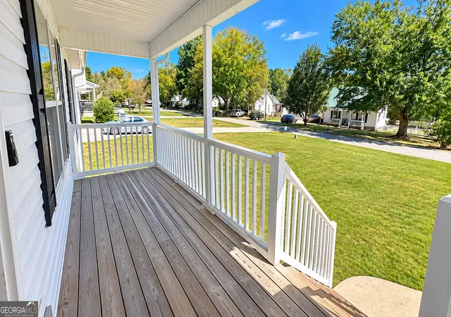 Photo 4 of Single family home for sale at 8 Magnolia St, Aragon, GA 30104 | MLS# 10879549 | Listing updated on 2026-10-27