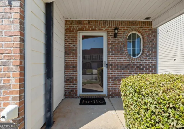 Listing Photo 5 - Condo for sale in building located at 684 Georgetown Ct, Jonesboro, GA 30236