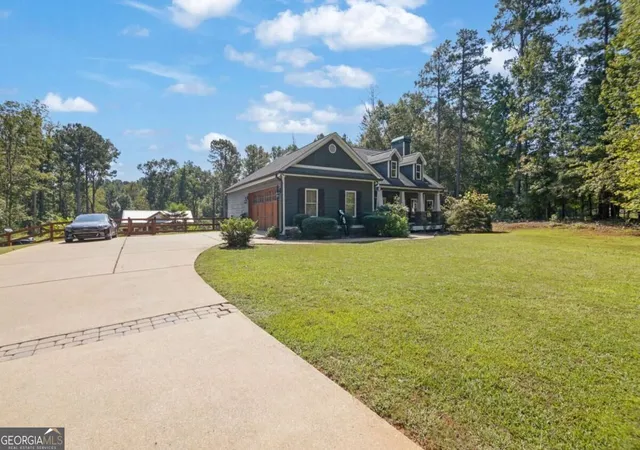 Photo 1 of Single family home for sale at 1220 Lester Rd, Douglasville, GA 30134 | MLS# 10853457 | Listing updated on 2026-10-09