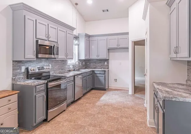 Photo 3 of Single family home for sale at 294 Ambassador Cir, Winder, GA 30680 | MLS# 10853521 | Listing updated on 2026-10-09