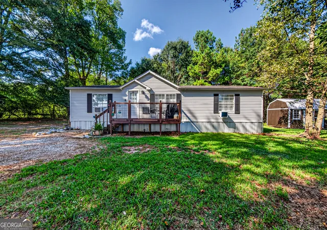 Photo 3 of Sale Pending at 1183 Gumlog Rd, Martin, GA 30557 | MLS# 10851651 | Listing updated on 2026-10-06