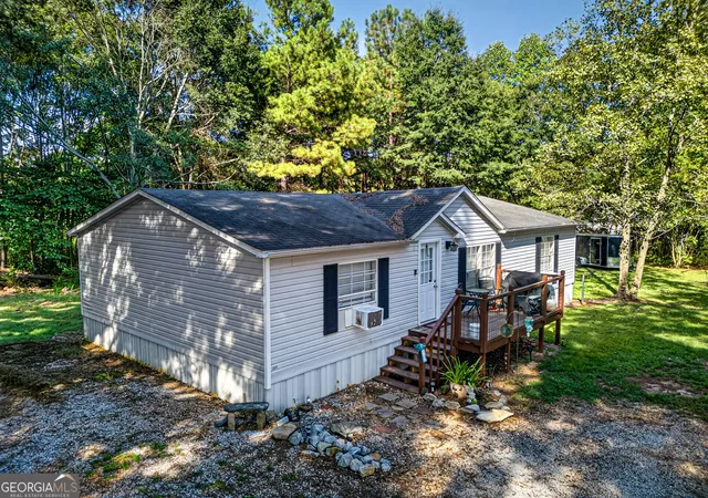 Photo 3 of Sale Pending at 1183 Gumlog Rd, Martin, GA 30557 | MLS# 10851651 | Listing updated on 2026-10-06