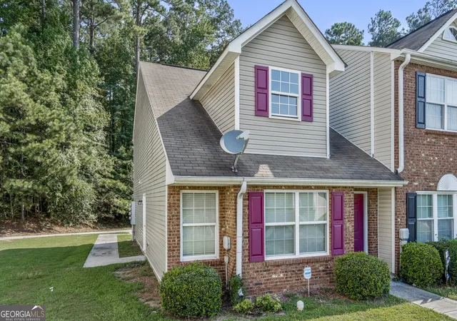 Photo 2 of Townhouse for sale at 8190 Oakley Cir #2, Union City, GA 30291 | MLS# 10840464 | Listing updated on 2026-09-04