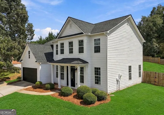 Photo 3 of Single family home for sale at 107 Hollytrace Ln, Ball Ground, GA 30107 | MLS# 10844835 | Listing updated on 2026-09-14