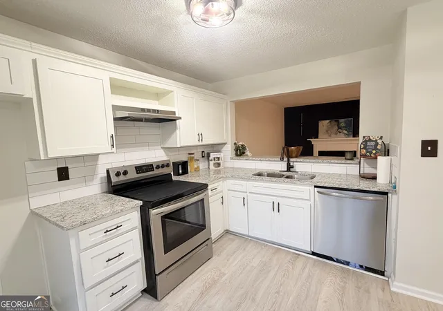 Photo 3 of Single family home for sale at 1665 Winchester Way Se, Conyers, GA 30013 | MLS# 10847372 | Listing updated on 2026-09-25