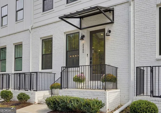 Photo 2 of Townhouse for sale at 2485 Sycamore Rd, Atlanta, GA 30318 | MLS# 10852730 | Listing updated on 2026-10-05