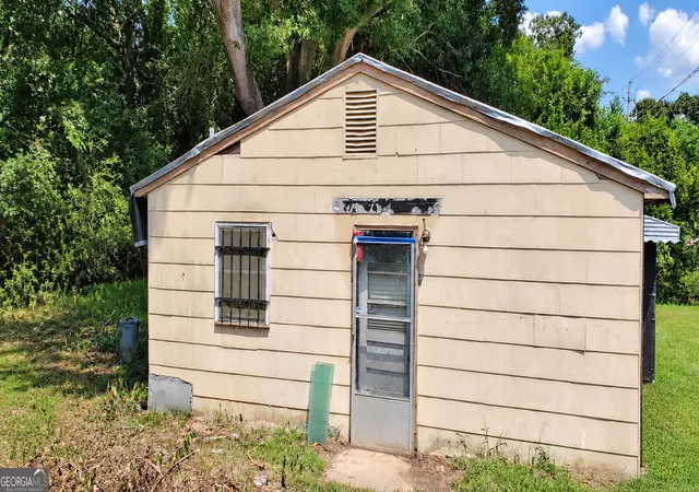 Photo 2 of Single family home for sale at 2739 Deeb Dr, Macon, GA 31206 | MLS# 10850877 | Listing updated on 2026-10-06