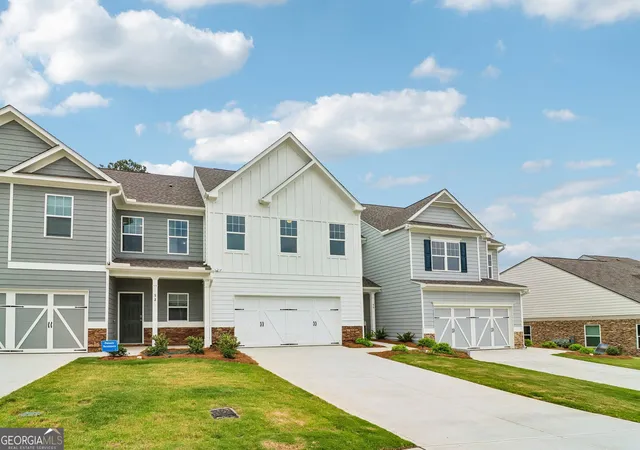 Photo 4 of Townhouse for sale at 50 Umber Ln #LOT 19, Newnan, GA 30263 | MLS# 10841948 | Listing updated on 2026-09-17