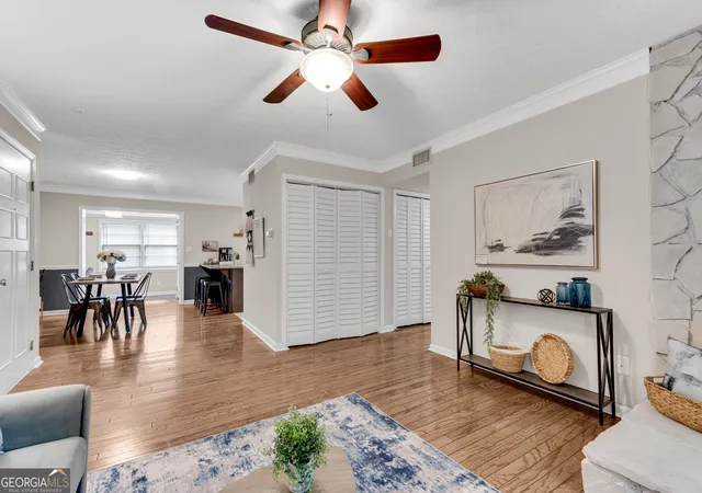 Photo 4 of Townhouse for sale at 6700 Roswell Rd #15D, Sandy Springs, GA 30328 | MLS# 10871380 | Listing updated on 2026-10-30